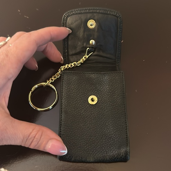 Chanel caviar leather key chain card holder GUC!! - Picture 6 of 8